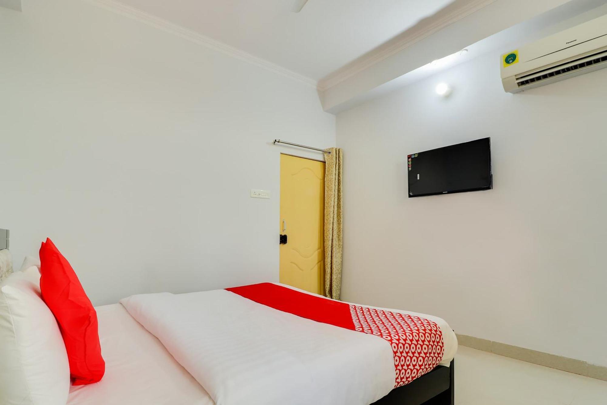 Hotel O Vgs Chinhat Exterior foto